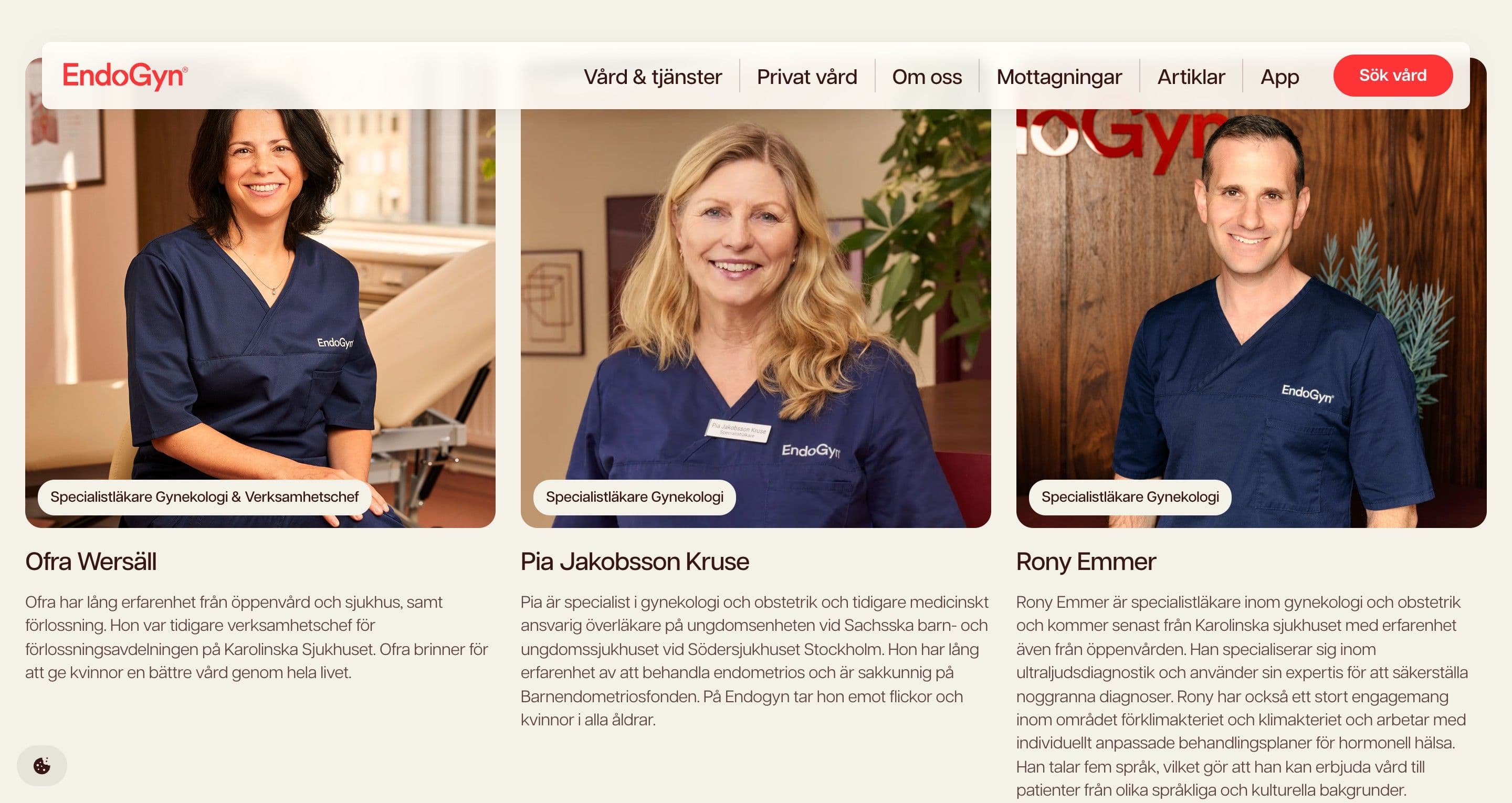 Doctor portraits on endogyn.se, three specialists in navy scrubs against a wood-panelled wall