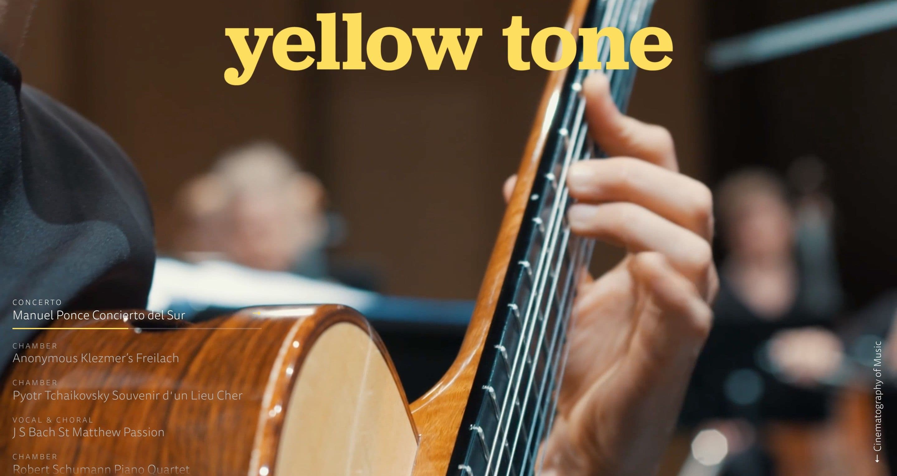 The home page on yellowtone.se, with a close-up of a guitarist’s hand on the fretboard behind the concert list